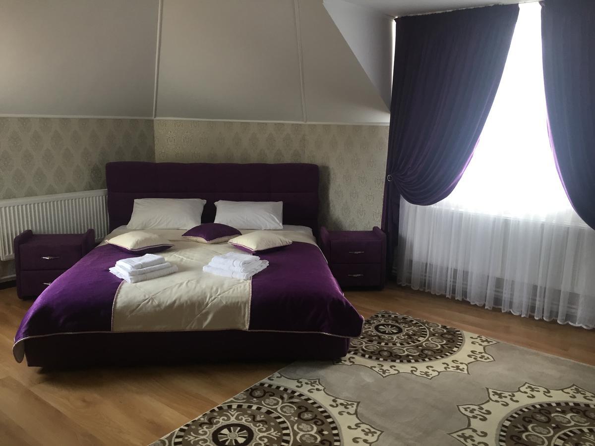 Hotel Europe Хмельник Экстерьер фото